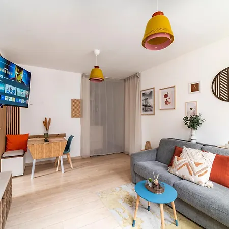L'écrin - 4 People - Free Parking - Wi-fi-netflix Appartement Cambrai